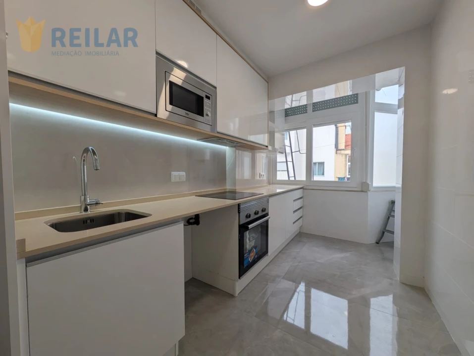 Apartamento T2 para Arrendamento em Moscavide e Portela Foto 5