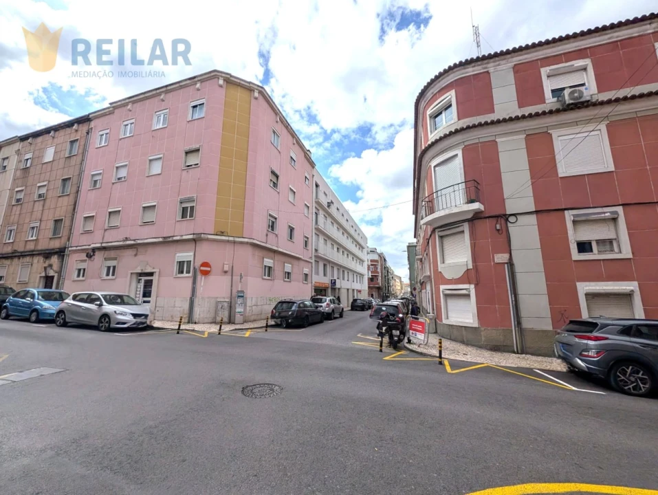 Apartamento T2 para Arrendamento em Moscavide e Portela Foto 27