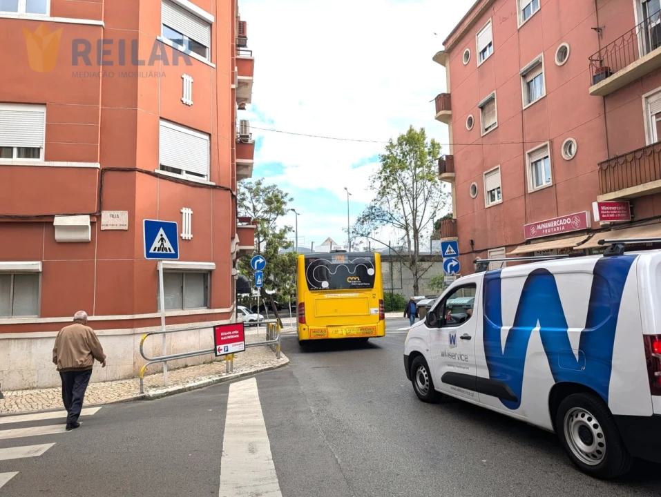 Apartamento T2 para Arrendamento em Moscavide e Portela Foto 31