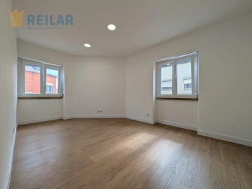 Apartamento T2 para Arrendamento em Moscavide e Portela