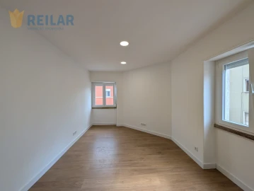 Apartamento T2 para Arrendamento em Moscavide e Portela