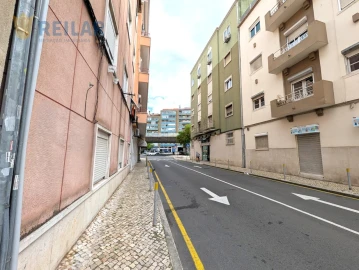 Apartamento T2 para Arrendamento em Moscavide e Portela