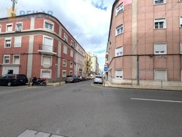 Apartamento T2 para Arrendamento em Moscavide e Portela