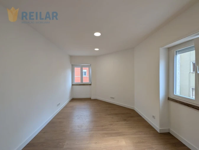 Apartamento T2 para Arrendamento em Moscavide e Portela Foto 11