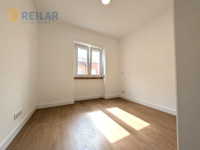 Apartamento T2 para Arrendamento em Moscavide e Portela Foto 13