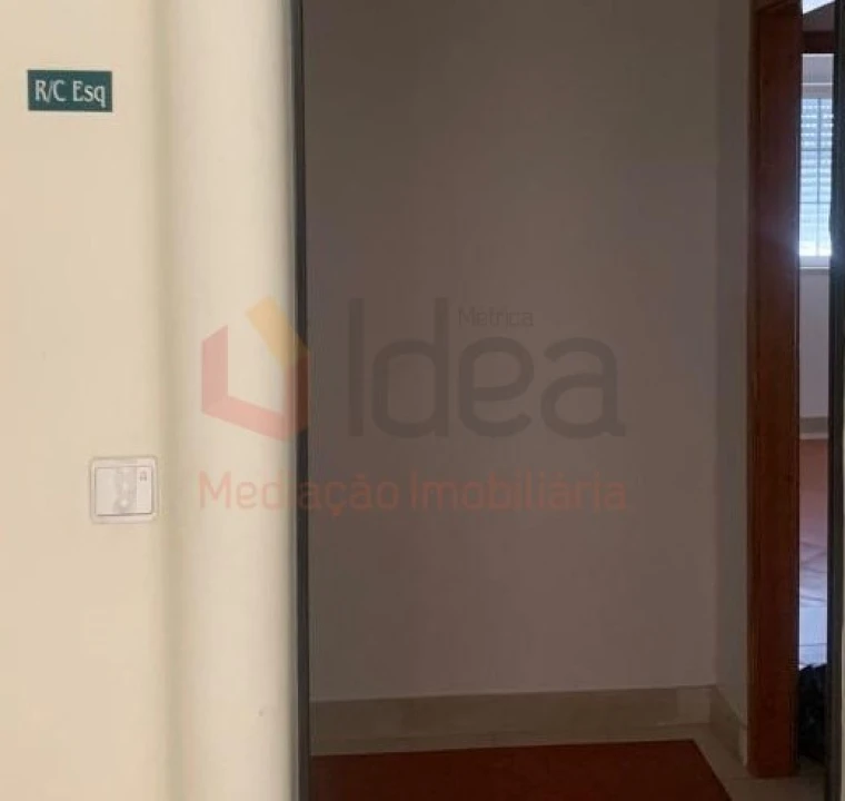 Apartamento T3 para Venda em Santa Maria do Castelo e Santiago e Santa Susana Foto 17
