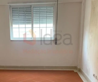 Apartamento T3 para Venda em Santa Maria do Castelo e Santiago e Santa Susana