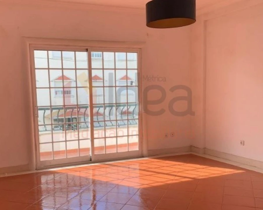 Apartamento T3 para Venda em Santa Maria do Castelo e Santiago e Santa Susana Foto 11