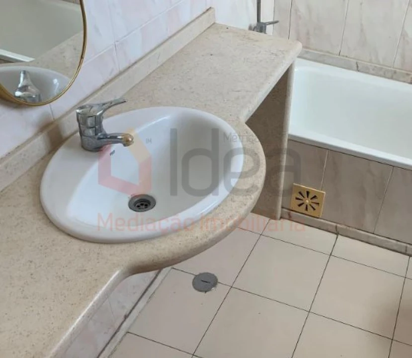 Apartamento T3 para Venda em Santa Maria do Castelo e Santiago e Santa Susana Foto 13
