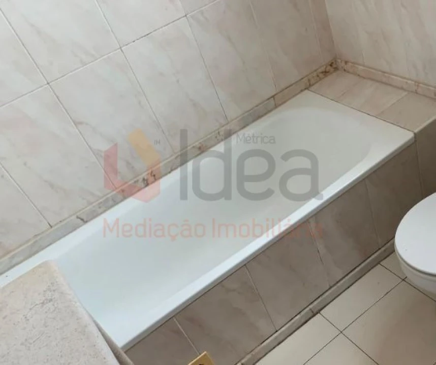 Apartamento T3 para Venda em Santa Maria do Castelo e Santiago e Santa Susana Foto 15