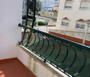 Apartamento T3 para Venda em Santa Maria do Castelo e Santiago e Santa Susana