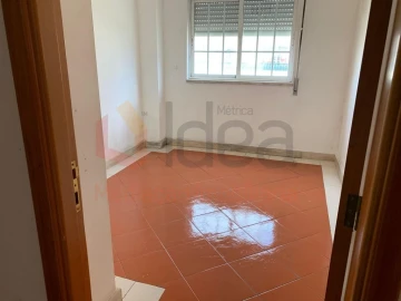 Apartamento T3 para Venda em Santa Maria do Castelo e Santiago e Santa Susana