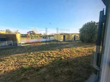 Moradia T3 para Venda em Glória do Ribatejo e Granho