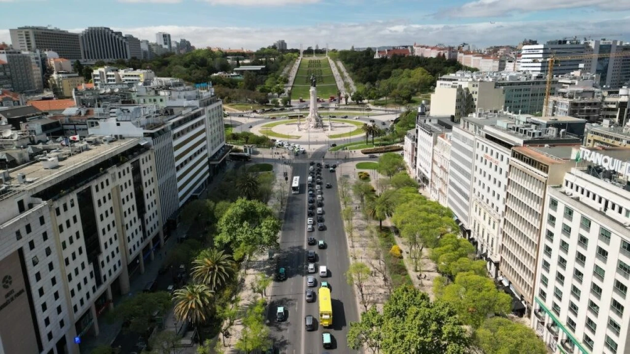 Loja para Arrendamento em Santo António Foto 11