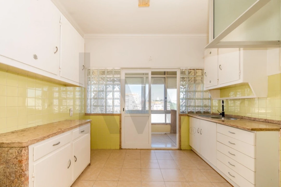 Apartamento T2 para Venda em Lumiar Foto 9