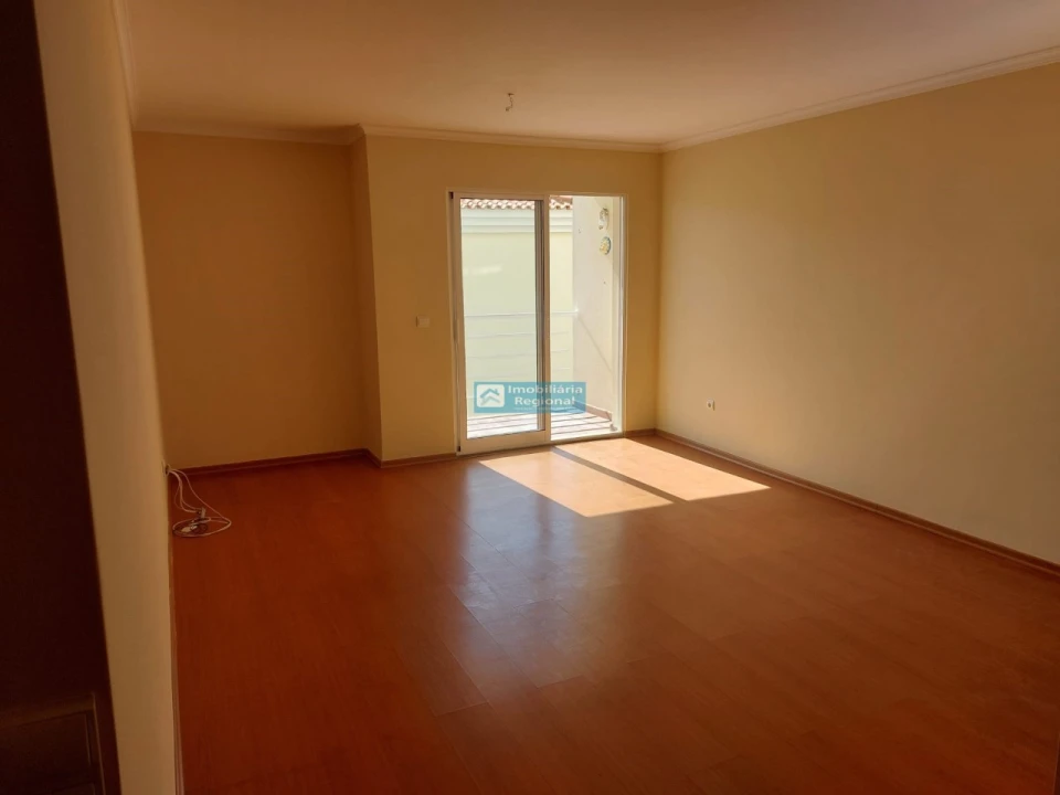 Apartamento T2 para Venda em Caniço Foto 1