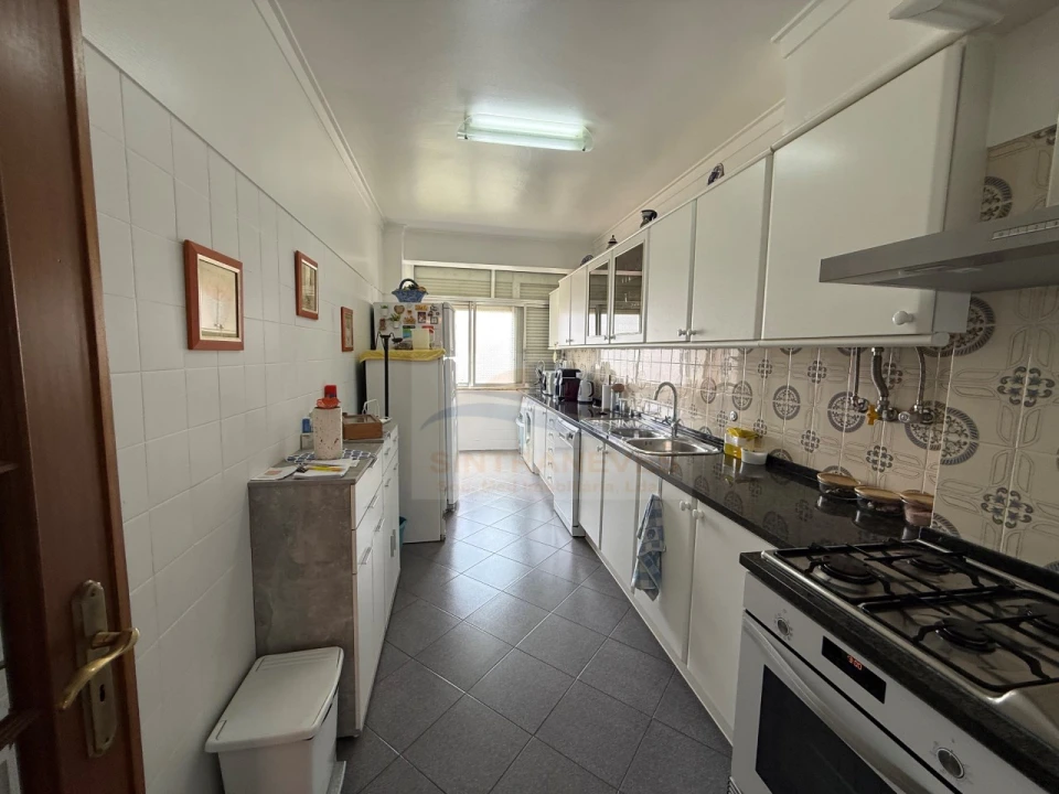 Apartamento T3 para Venda em Águas Livres Foto 8