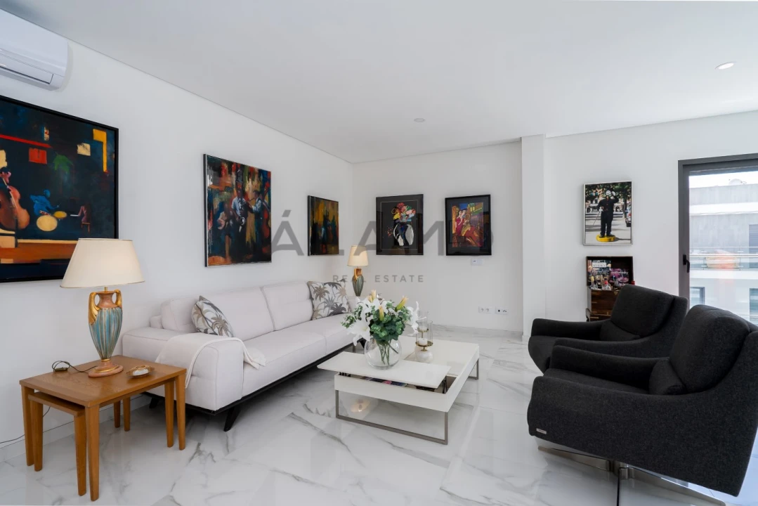 Apartamento T2 para Venda em Quarteira Foto 9