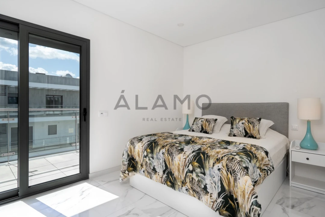 Apartamento T2 para Venda em Quarteira Foto 16