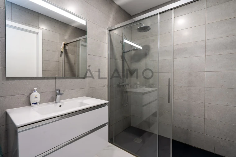 Apartamento T2 para Venda em Quarteira Foto 21