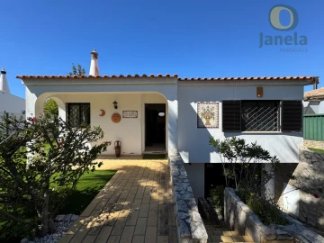 Moradia T2 para Venda em Quarteira
