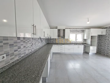 Moradia T3 para Venda em São Pedro de Tomar