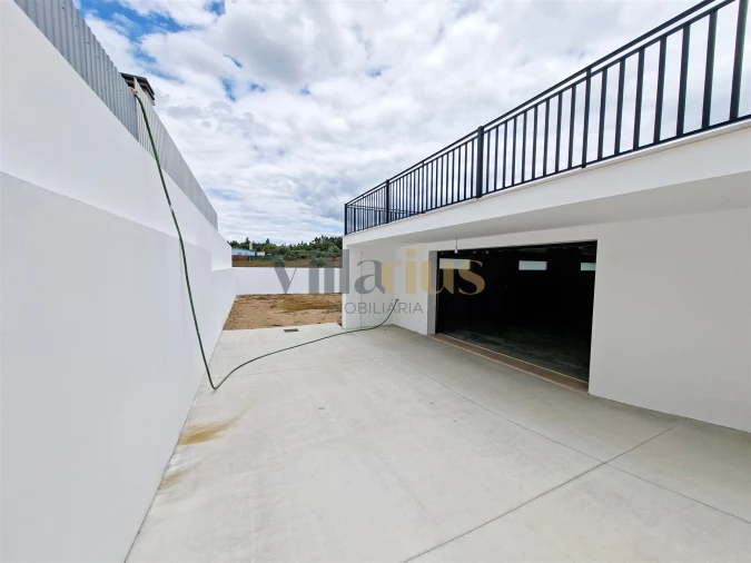 Moradia T3 para Venda em São Pedro de Tomar Foto 32