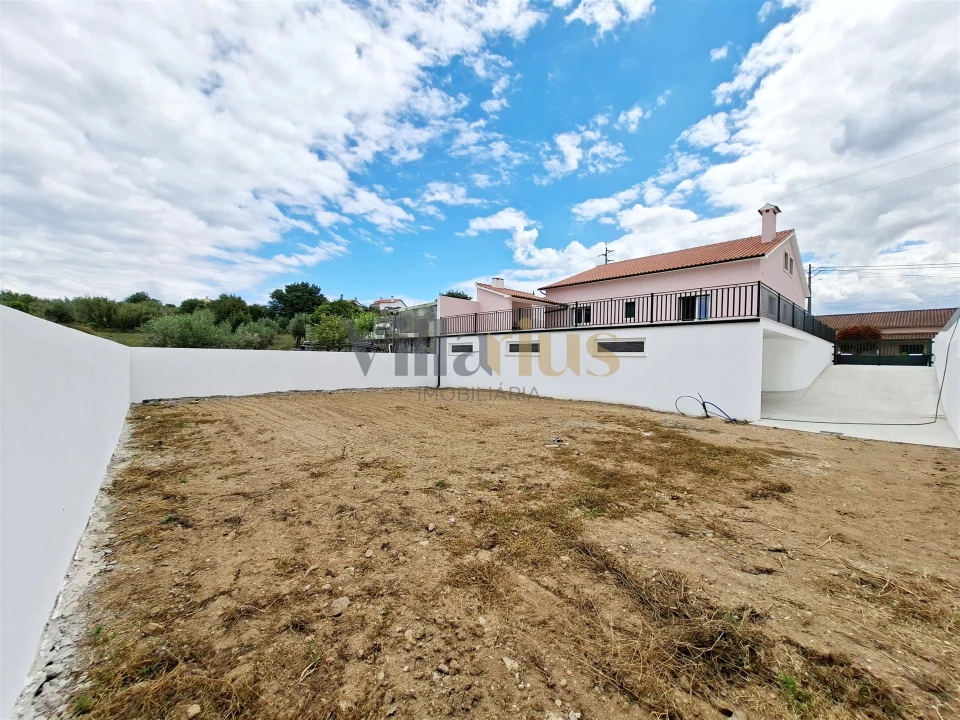 Moradia T3 para Venda em São Pedro de Tomar Foto 4