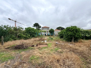 Moradia T0 para Venda em Lordelo do Ouro e Massarelos