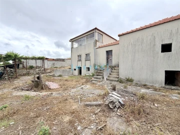 Moradia T0 para Venda em Lordelo do Ouro e Massarelos