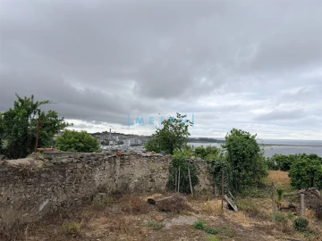 Moradia T0 para Venda em Lordelo do Ouro e Massarelos