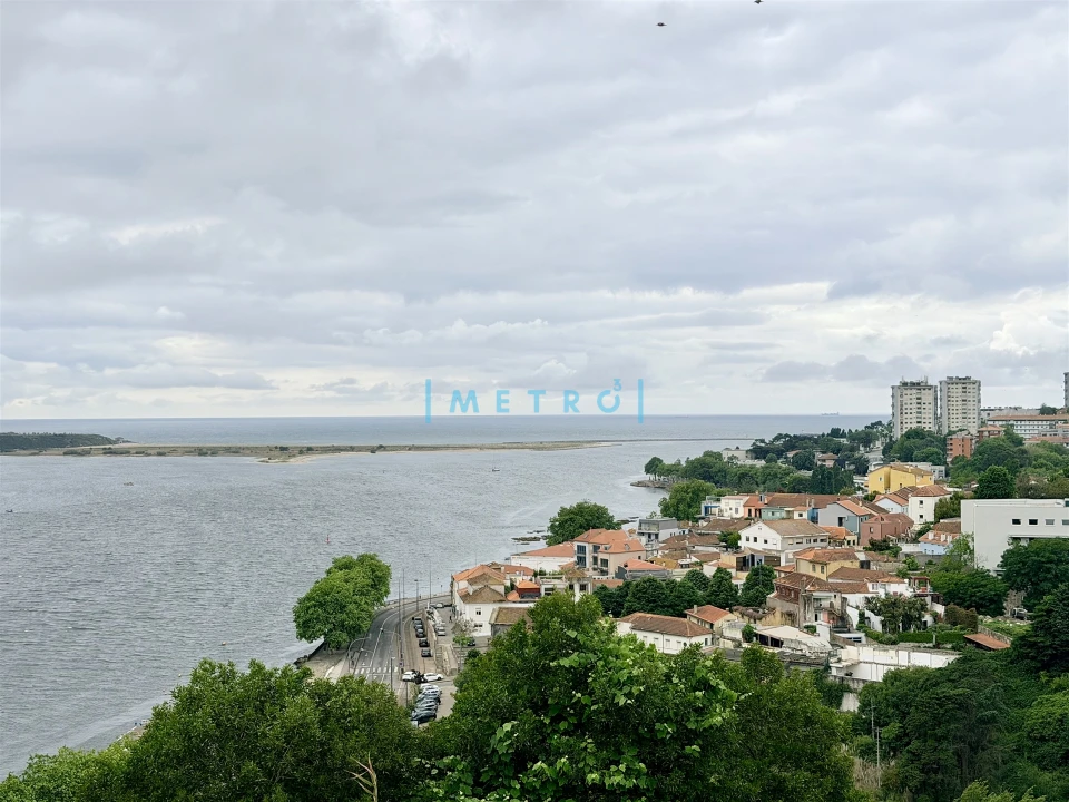 Moradia T0 para Venda em Lordelo do Ouro e Massarelos Foto 1