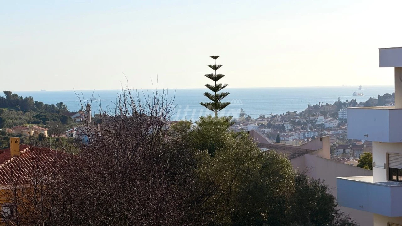 Apartamento T3 para Venda em Carnaxide e Queijas Foto 1