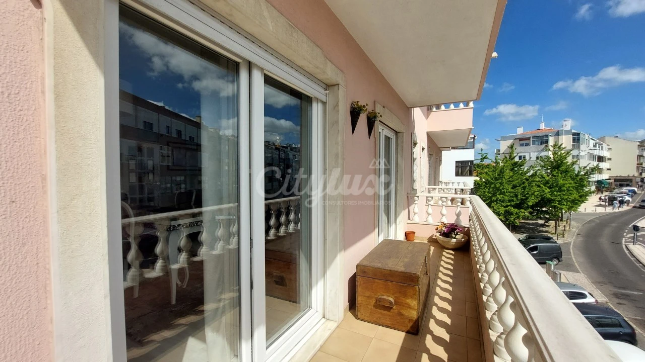 Apartamento T3 para Venda em Carnaxide e Queijas Foto 6