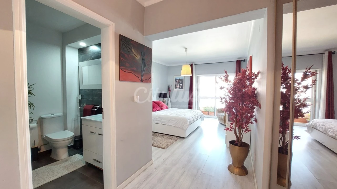 Apartamento T3 para Venda em Carnaxide e Queijas Foto 16