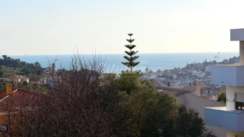Apartamento T3 para Venda em Carnaxide e Queijas