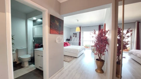 Apartamento T3 para Venda em Carnaxide e Queijas