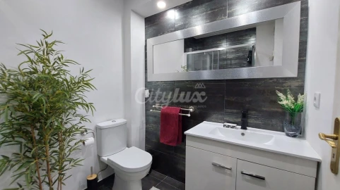 Apartamento T3 para Venda em Carnaxide e Queijas
