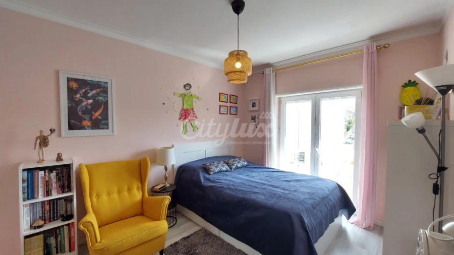 Apartamento T3 para Venda em Carnaxide e Queijas Foto 24