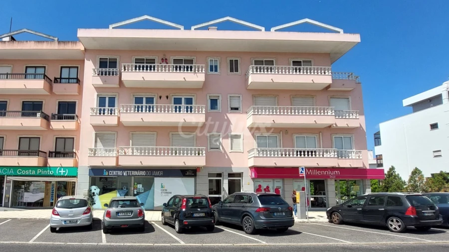 Apartamento T3 para Venda em Carnaxide e Queijas Foto 31