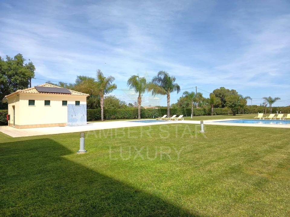 Apartamento T3 para Venda em Quarteira Foto 18