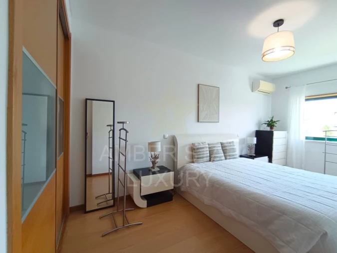Apartamento T3 para Venda em Quarteira Foto 9