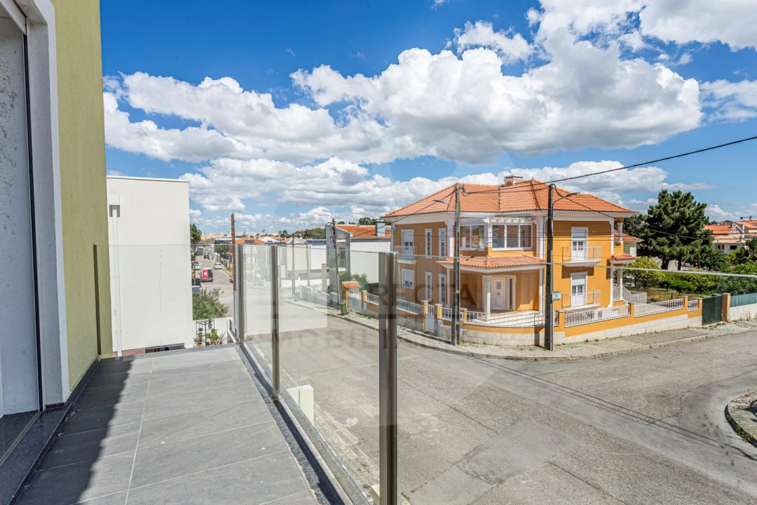 Moradia T4 para Venda em Amora Foto 15