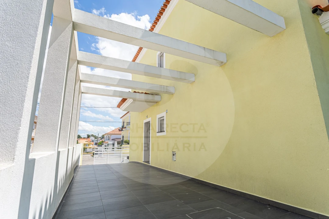 Moradia T4 para Venda em Amora Foto 45
