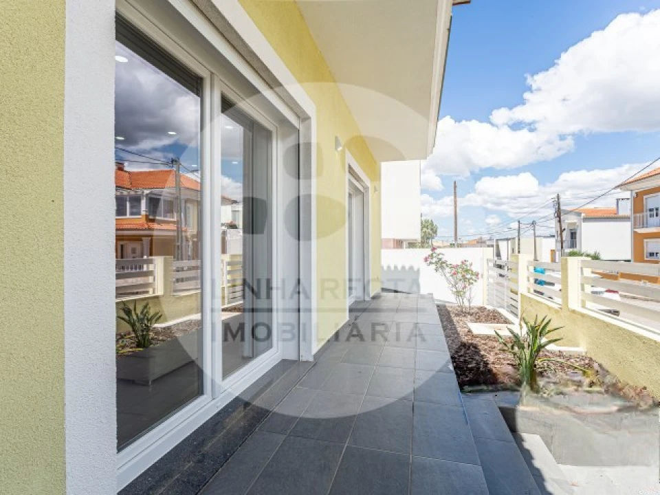 Moradia T4 para Venda em Amora Foto 44