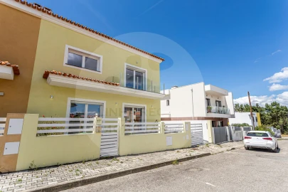 Moradia T4 para Venda em Amora