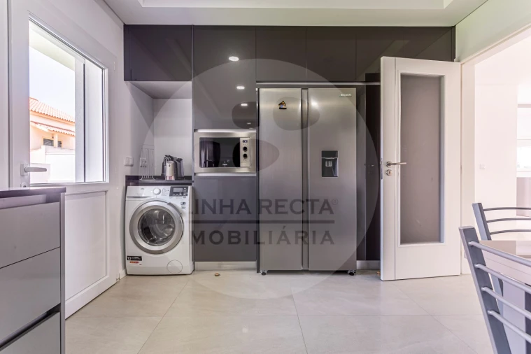 Moradia T4 para Venda em Amora Foto 19