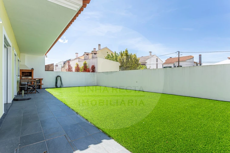 Moradia T4 para Venda em Amora Foto 41