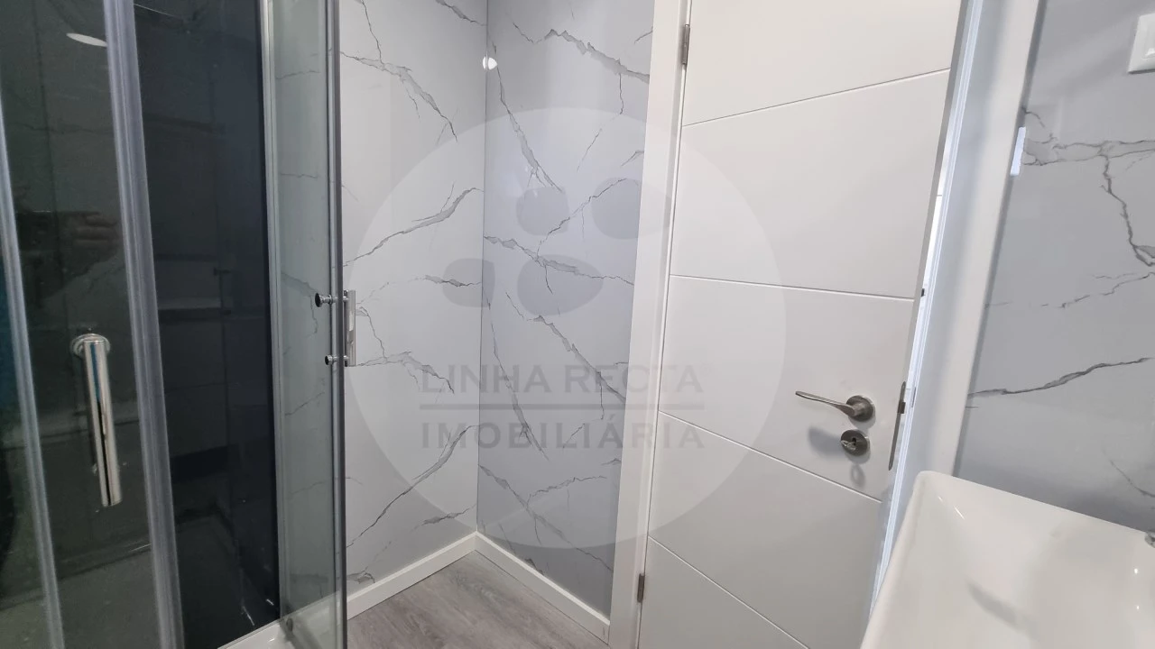 Apartamento T3 para Venda em Laranjeiro e Feijó Foto 11