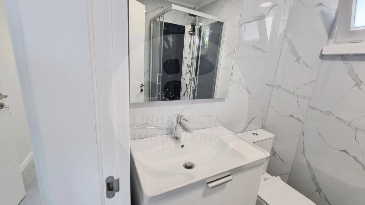 Apartamento T3 para Venda em Laranjeiro e Feijó Foto 12